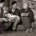 A_Han_Chinese_nun_with_a_Tibetan_family