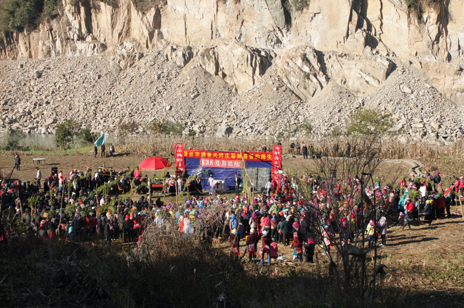 Outdoor Christmas gathering, Pihe Township, Fugong County, 25 December 2013. (Photo: Ying Diao)