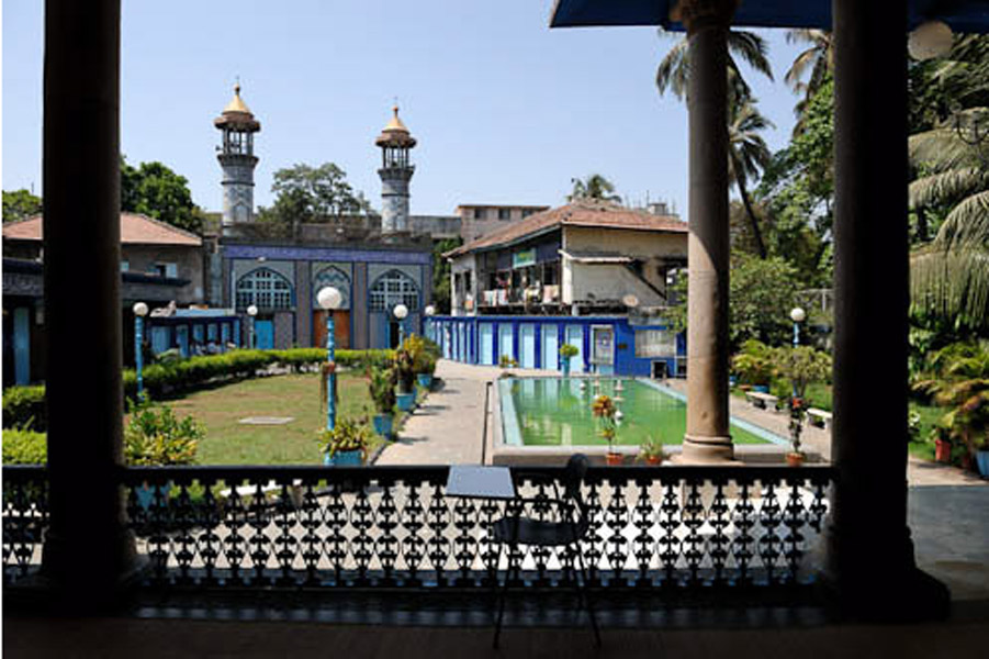 Mogul Masjid, Mumbai, India, April 2009. Iranian Shias have been called Mogul in Mumbai, and their mosque as Mogul Masjid. (Photo: Reza Masoudi Nejad)