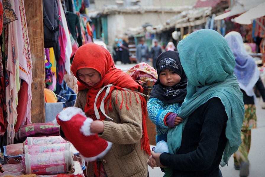 Clothes shopping in Kargil, Jammu & Kashmir. (Photo: Naomi Hellmann)