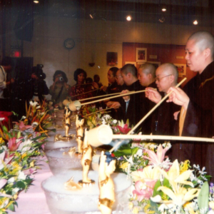 Buddha Birday ceremoney after the parade in Chinatown, New York, May, 2003. (Photo: Weishan Huang)