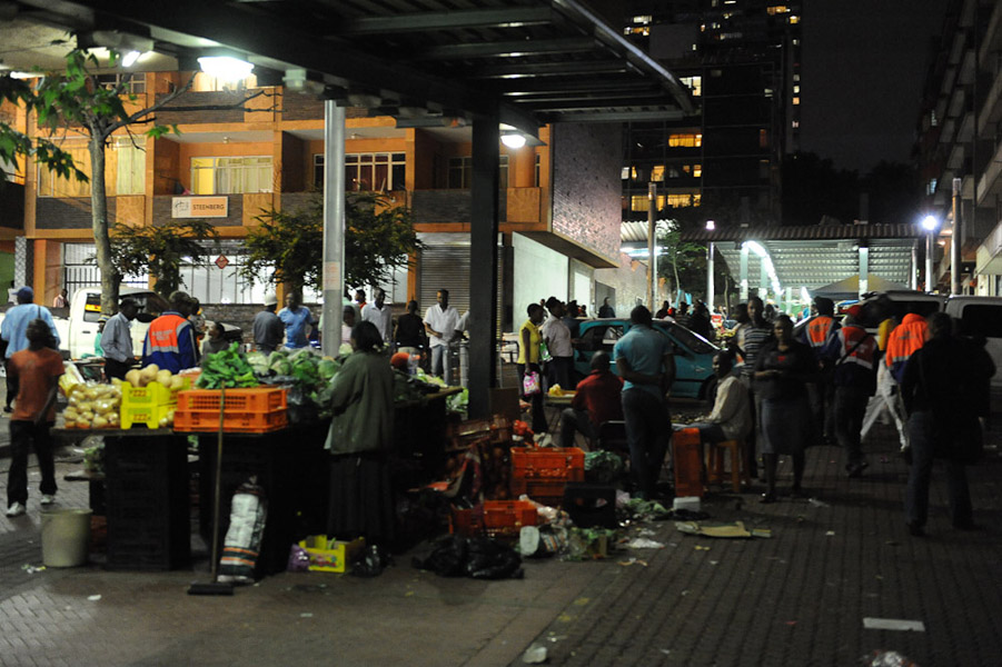 Market at Quarkstreet, Hillbrow, Johannesburg. (Photo: Dörte Engelkes)