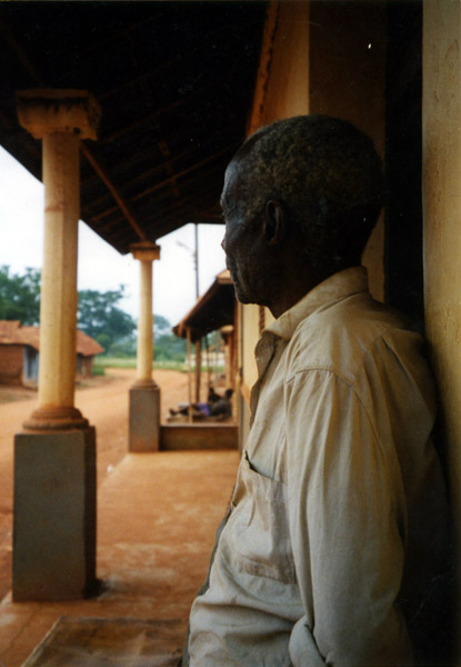 Old man (Dormaa District, Ghana). (Photo: Boris Nieswand)