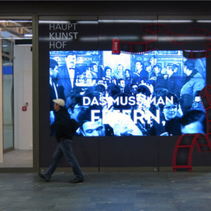 A video installation at Vienna main station complementing a conference on the 50th anniversary of the recruitment agreement between Austria and former Yugoslavia. (Photo: Annika Kirbis)