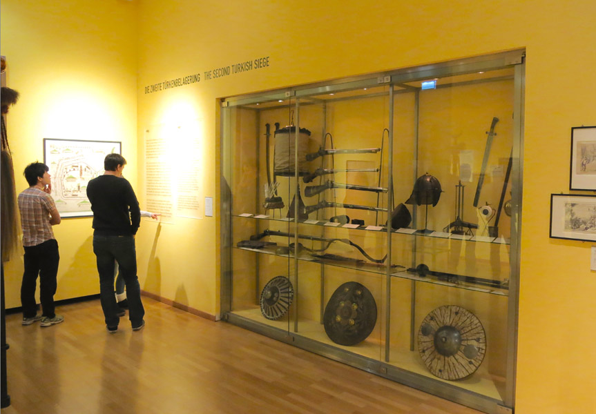 Exhibits on the Second Siege in the Wien Museum. (Photo: Annika Kirbis)